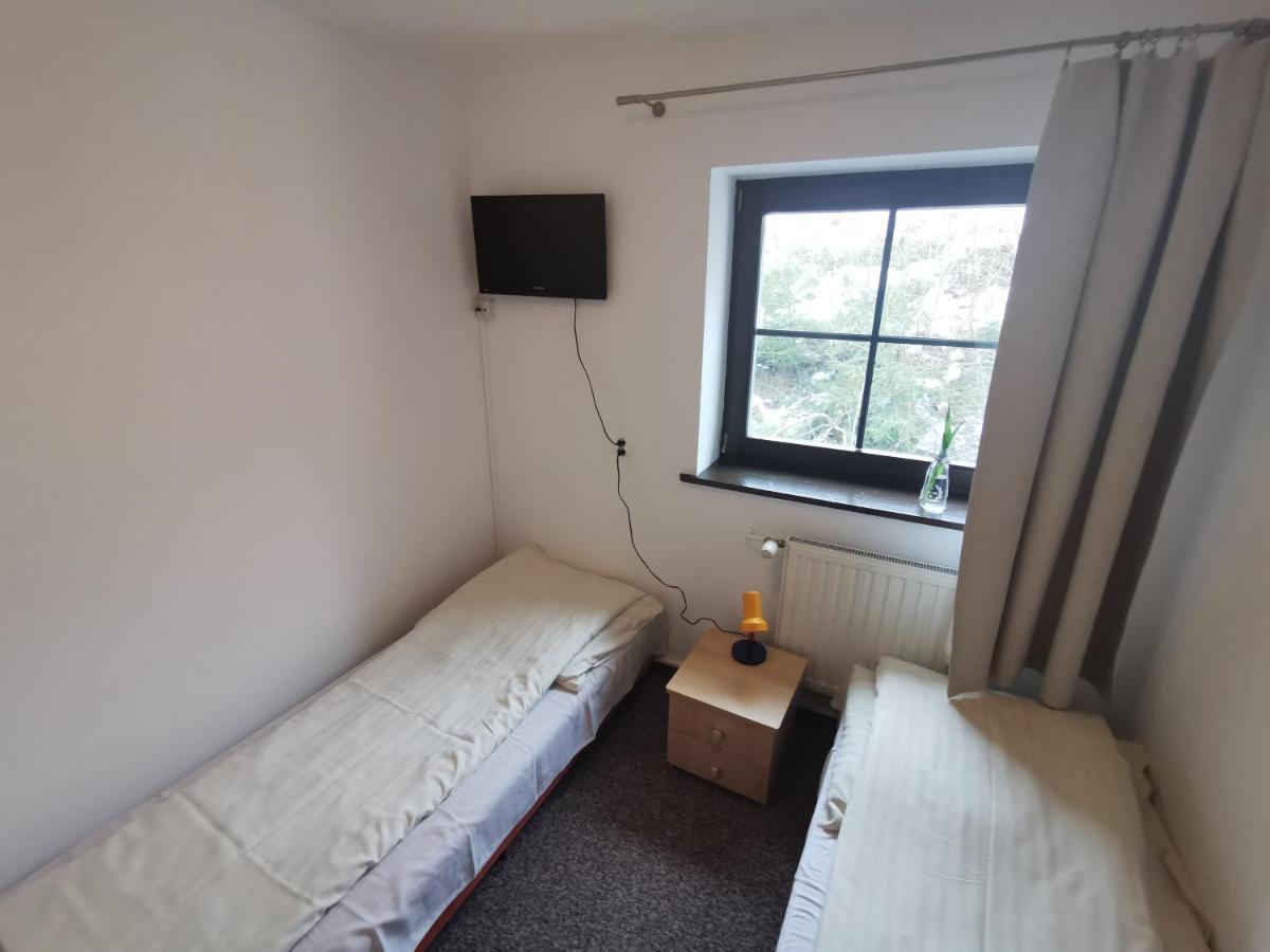 Hotel Straszny Dwór Duszniki Zdrój Habitación foto