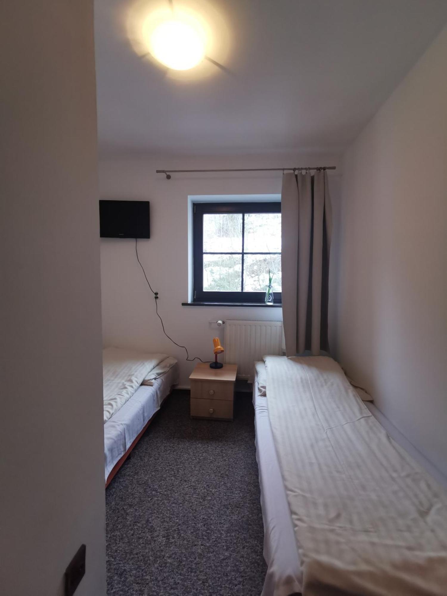 Hotel Straszny Dwór Duszniki Zdrój Habitación foto