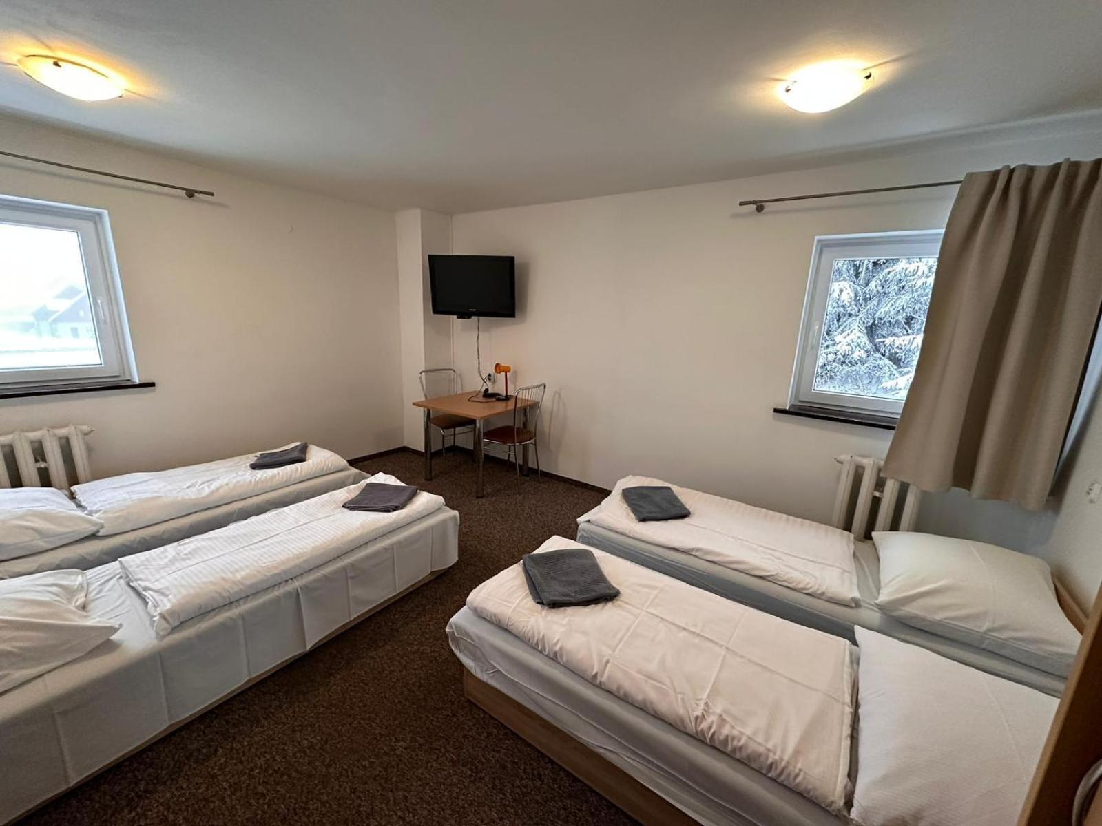 Hotel Straszny Dwór Duszniki Zdrój Habitación foto