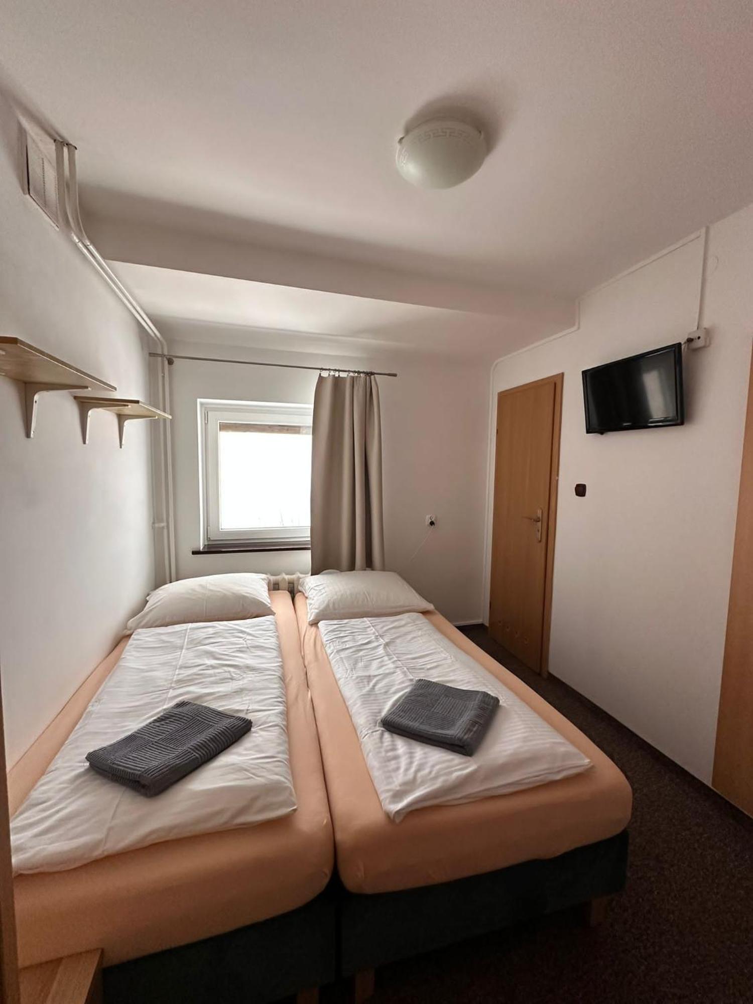 Hotel Straszny Dwór Duszniki Zdrój Habitación foto