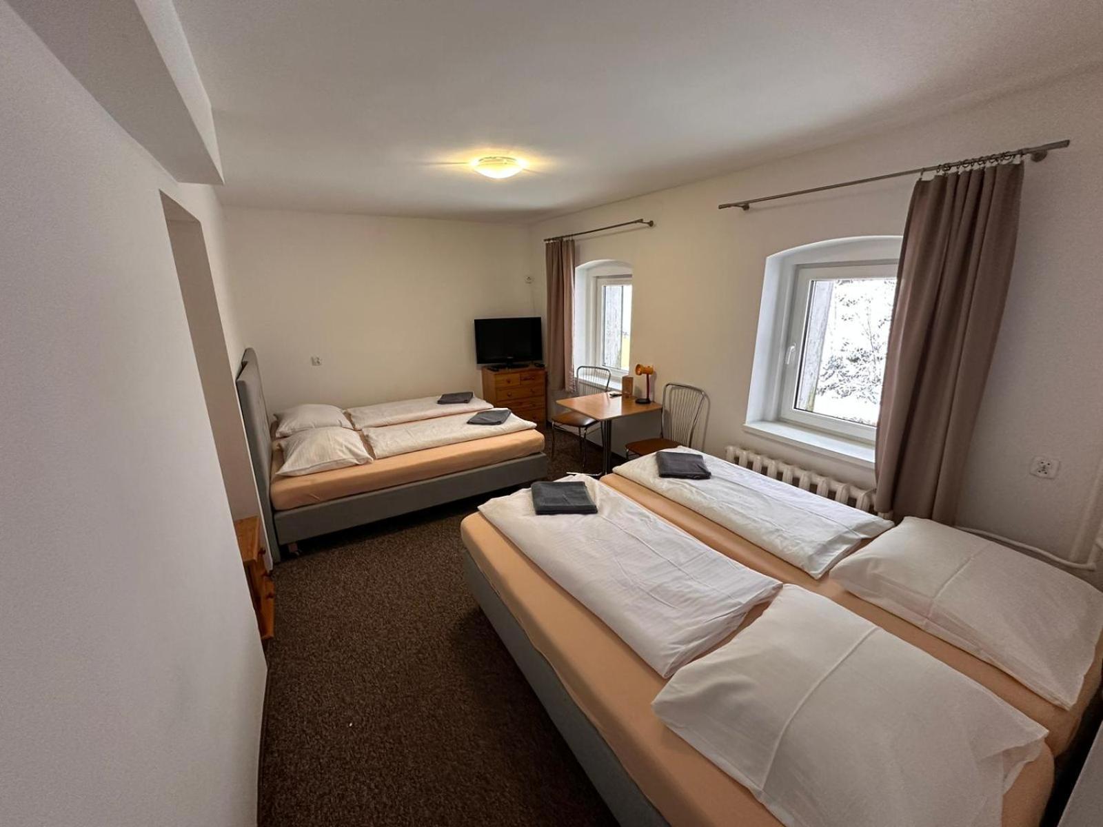 Hotel Straszny Dwór Duszniki Zdrój Habitación foto