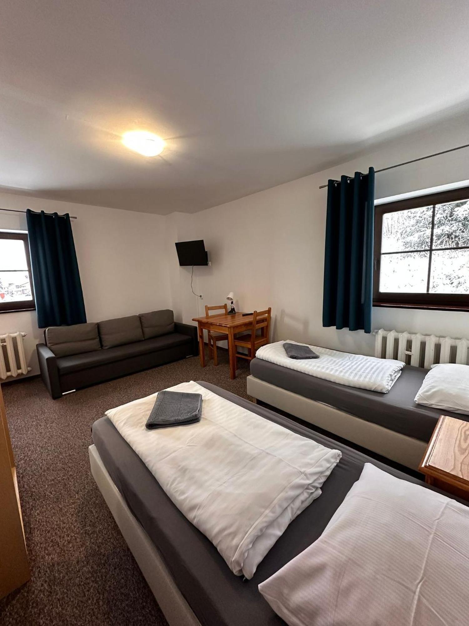 Hotel Straszny Dwór Duszniki Zdrój Habitación foto