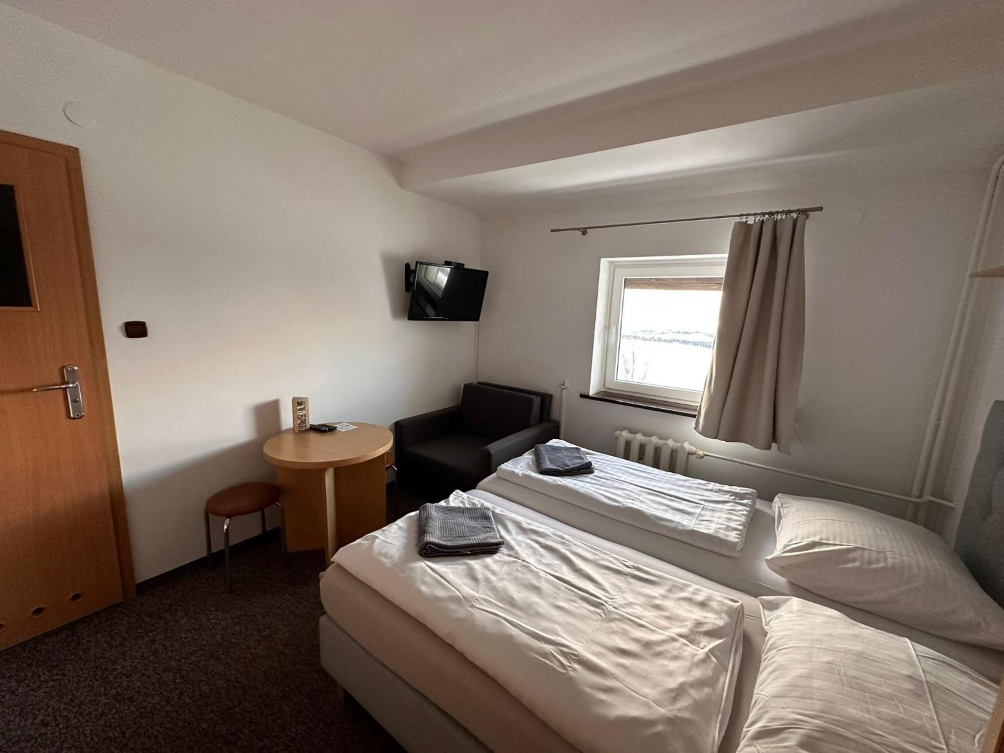Hotel Straszny Dwór Duszniki Zdrój Habitación foto